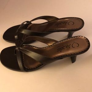 Angels Faux Leather Brown Thong Sandals Heel sz 11